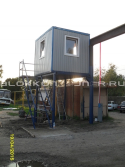 Вагончик для охраны с лестницей в Мантурове